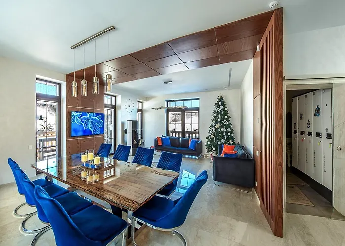 Bfamilyhouse 木屋 布克维