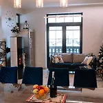 Bfamilyhouse